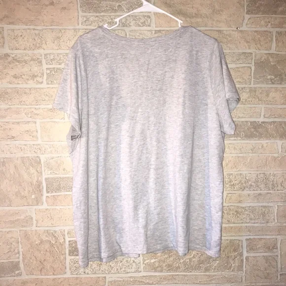 ✅Sonoma V Neck Tee - Picture 4 of 4